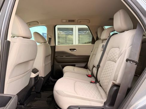 Used 2022 Nissan Pathfinder SV w/ Cargo Package AWD/4WD image 19