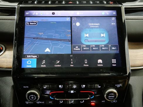 Used 2022 Jeep Grand Cherokee Summit w/ Adv Protech Group IV image 23