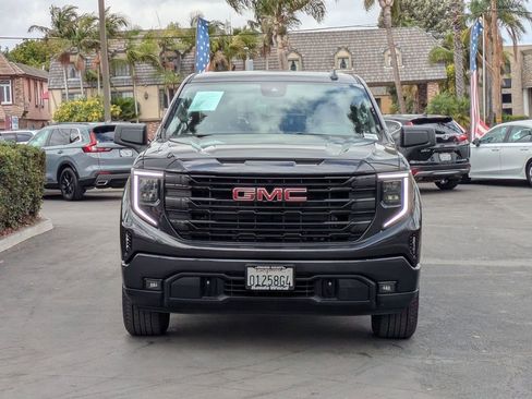 Used 2025 GMC Sierra 1500 Elevation image 2