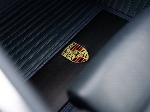 Used 2014 Porsche 911 Carrera 4 image 5