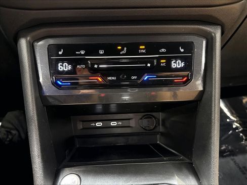 Used 2023 Volkswagen Tiguan SE FWD image 18