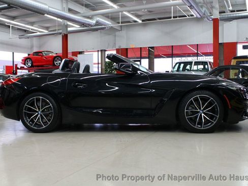 Used 2022 BMW Z4 sDrive30i w/ Driving Assistance Package image 9