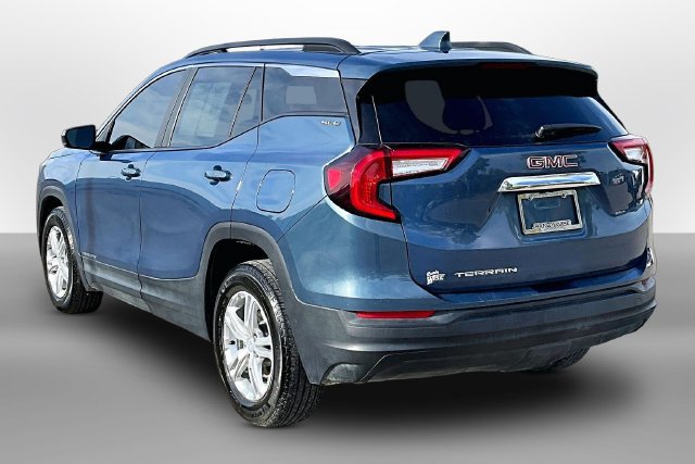 Used 2024 GMC Terrain SLE w/ Driver Convenience Package FWD image 12