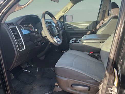 Used 2021 RAM 1500 Classic SLT image 11