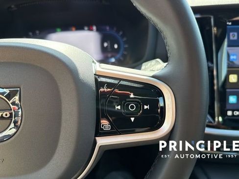 Certified 2025 Volvo V60 B5 Cross Country Plus image 21