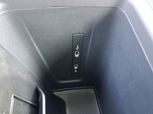 New 2025 Volkswagen Tiguan SE AWD/4WD image 36