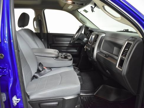 Used 2018 RAM 1500 Express w/ Express Value Package image 31
