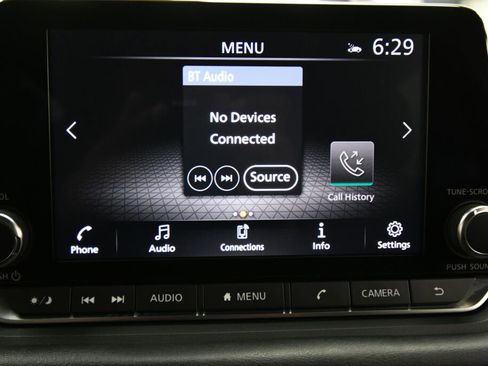 Used 2021 Nissan Rogue SV image 15