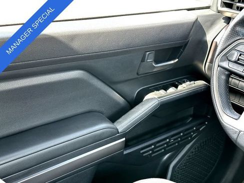 Certified 2025 Toyota 4Runner SR5 AWD/4WD image 27