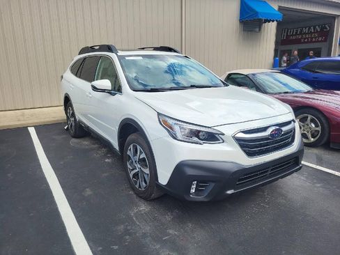 Used 2022 Subaru Outback Limited image 4