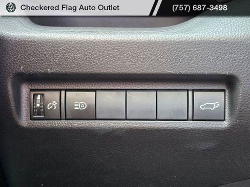 Used 2019 Toyota RAV4 XLE w/ Convenience Package image 12