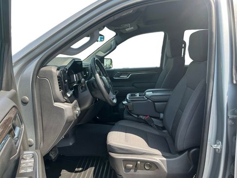 Used 2023 Chevrolet Silverado 1500 LT AWD/4WD image 14