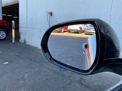 Used 2025 Buick Envista Sport Touring image 17