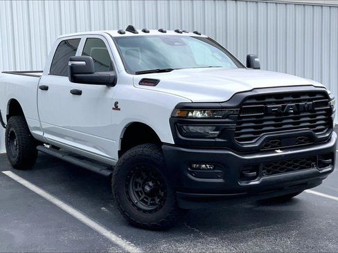 Used 2025 RAM 2500 Tradesman AWD/4WD image 32