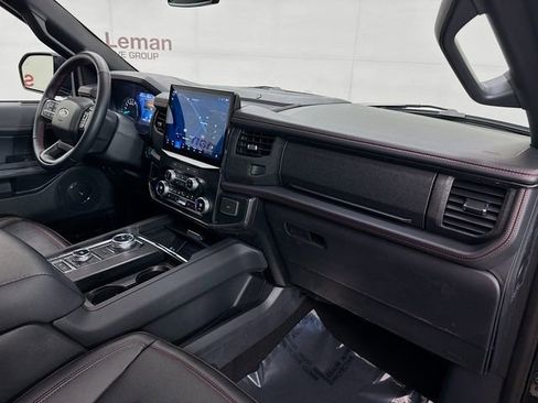 Used 2024 Ford Expedition Limited image 32