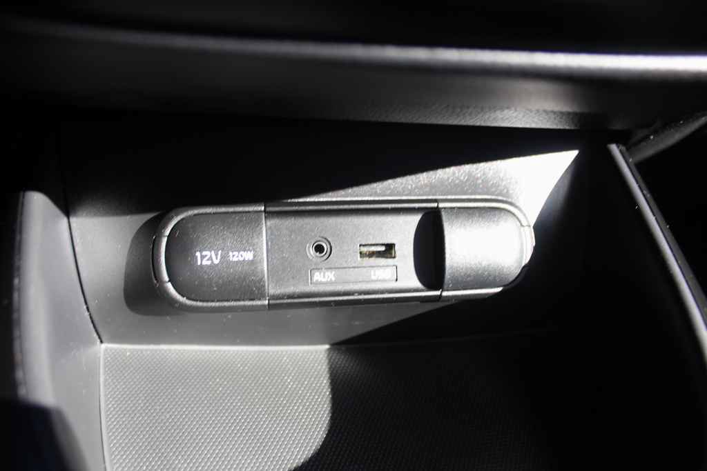 Used 2015 Kia Soul + FWD image 19