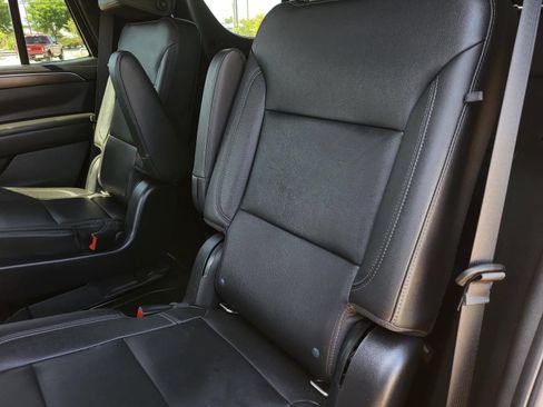 Used 2021 Chevrolet Tahoe Z71 w/ Rear Media and Nav Package AWD/4WD image 19