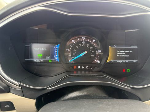Used 2019 Ford Fusion SE image 29