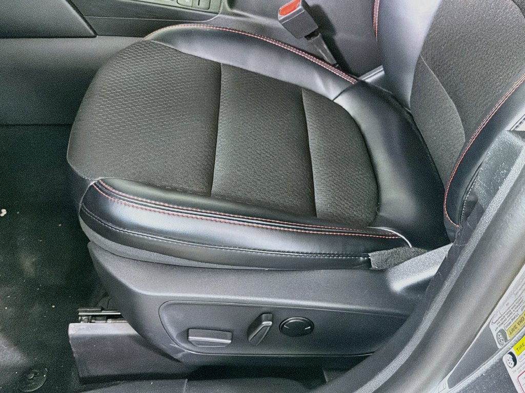 Used 2025 Ford Escape ST-Line AWD/4WD image 19