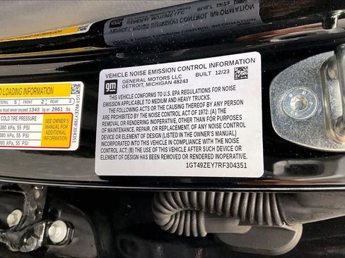 Used 2024 GMC Sierra 2500 AT4X image 33