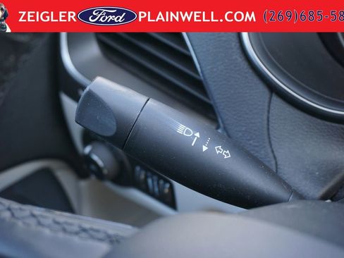 Used 2021 Jeep Cherokee Latitude Plus AWD/4WD image 25