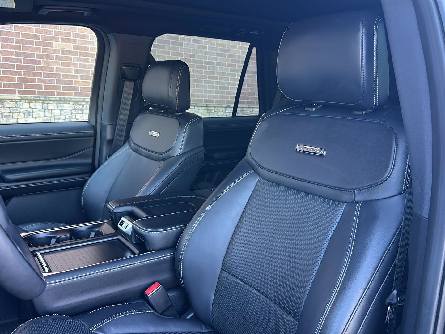 Certified 2025 Ford Expedition Platinum w/ Stealth Appearance Package AWD/4WD image 11