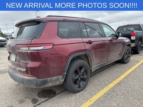 Used 2022 Jeep Grand Cherokee L Limited w/ Black Appearance Package image 8