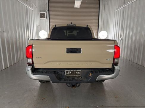 Used 2019 Toyota Tacoma SR5 image 6