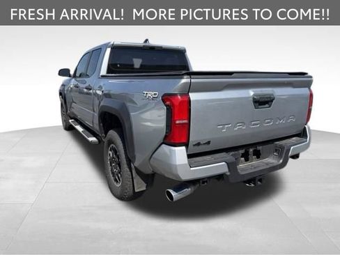 Certified 2024 Toyota Tacoma TRD Off-Road AWD/4WD image 7