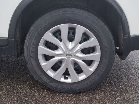 Used 2018 Nissan Rogue S AWD/4WD image 13
