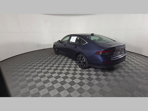 Used 2023 Honda Accord Touring image 41