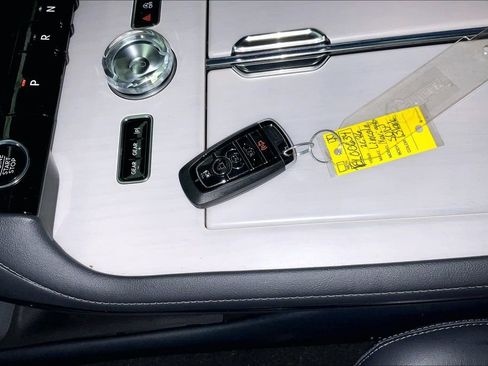 Used 2026 Lincoln Navigator Reserve w/ Jet Appearance Package AWD/4WD image 13