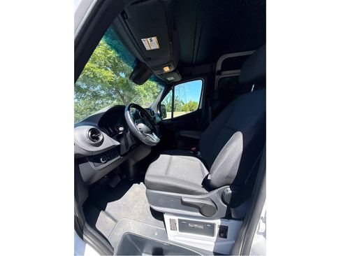 Used 2019 Mercedes-Benz Sprinter 170 w/ Driver Convenience Package image 10