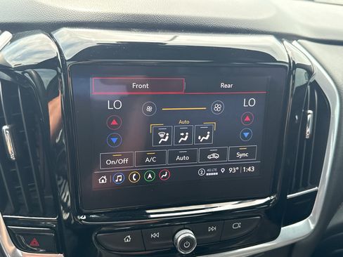 Used 2022 Chevrolet Traverse RS AWD/4WD image 20