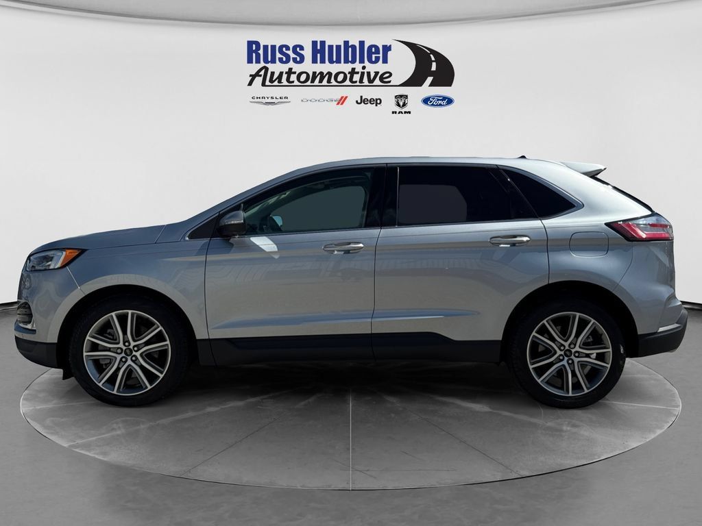 Used 2024 Ford Edge Titanium w/ Equipment Group 301A AWD/4WD image 2