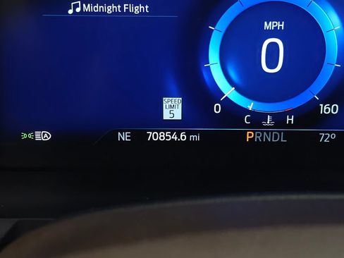 Used 2023 Ford Explorer King Ranch w/ Technology Package AWD/4WD image 23