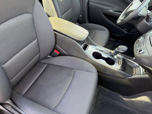 Used 2024 Chevrolet Malibu LT image 32