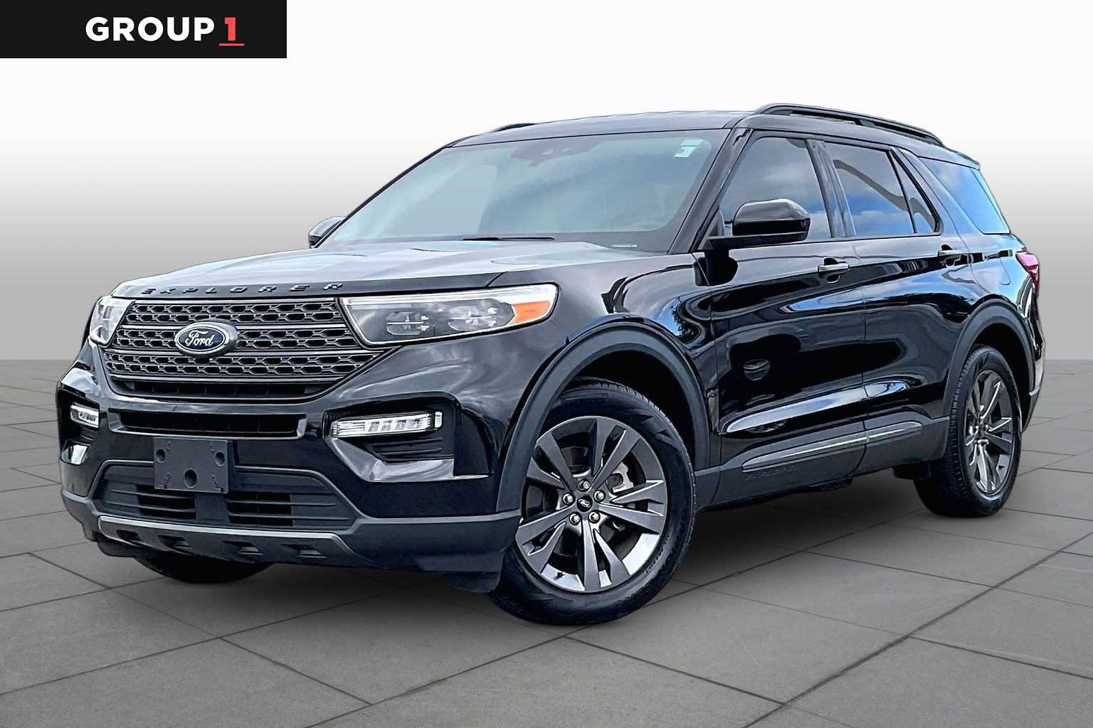 Used 2023 Ford Explorer XLT w/ Equipment Group 202A RWD image 1