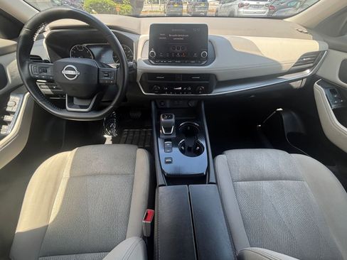 Used 2025 Nissan Rogue SV FWD image 35