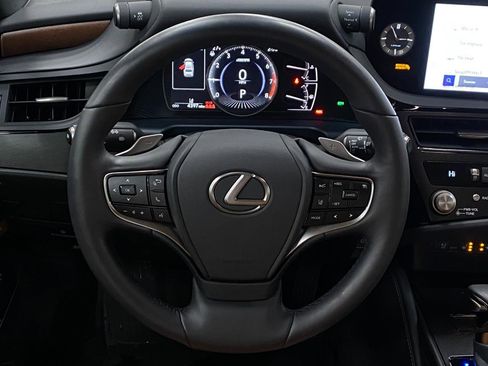 Certified 2025 Lexus ES 350 w/ Premium Package image 15