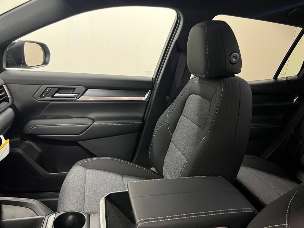 New 2027 GMC Terrain Elevation FWD image 25