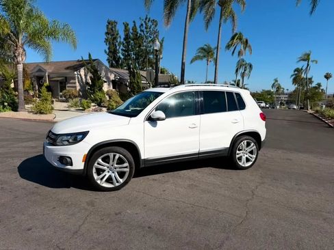 Used 2012 Volkswagen Tiguan S FWD image 3
