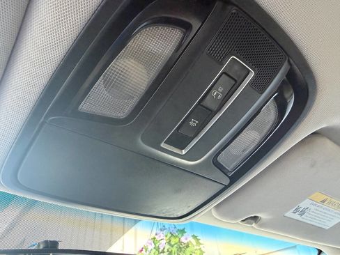 Used 2016 Kia Sorento LX image 24