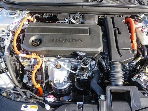 Used 2025 Honda Accord Sport image 39