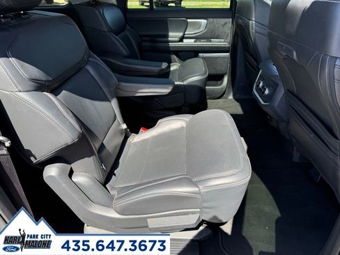 Used 2025 Ford Expedition Max Platinum AWD/4WD image 40