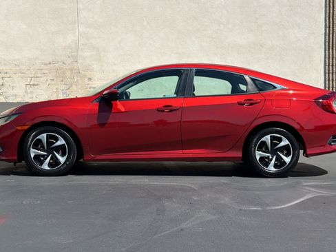 Used 2019 Honda Civic LX image 9