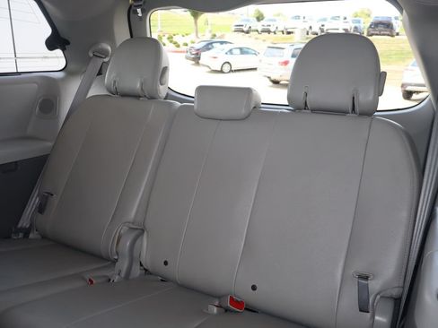Used 2014 Toyota Sienna XLE w/ XLE Premium Package FWD image 39