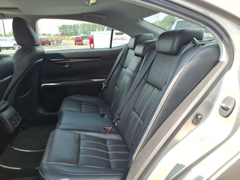 Used 2016 Lexus ES 350 w/ Luxury Package w/Wood Trim FWD image 21