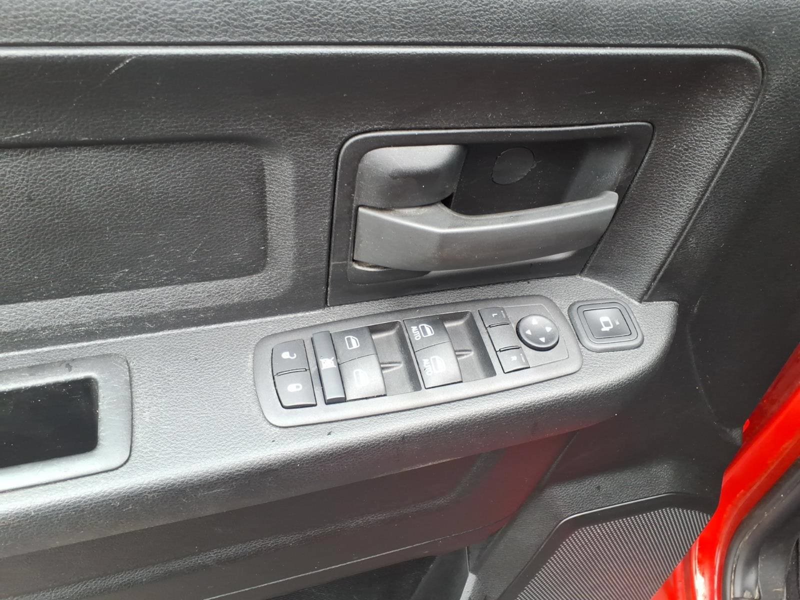 Used 2024 RAM 2500 Tradesman w/ Chrome Appearance Group AWD/4WD image 12