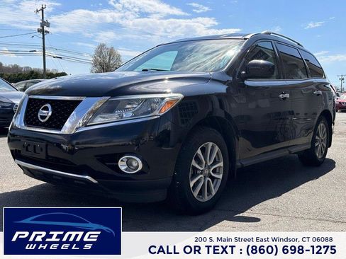 Used 2015 Nissan Pathfinder SV w/ Trailer Tow Package image 3